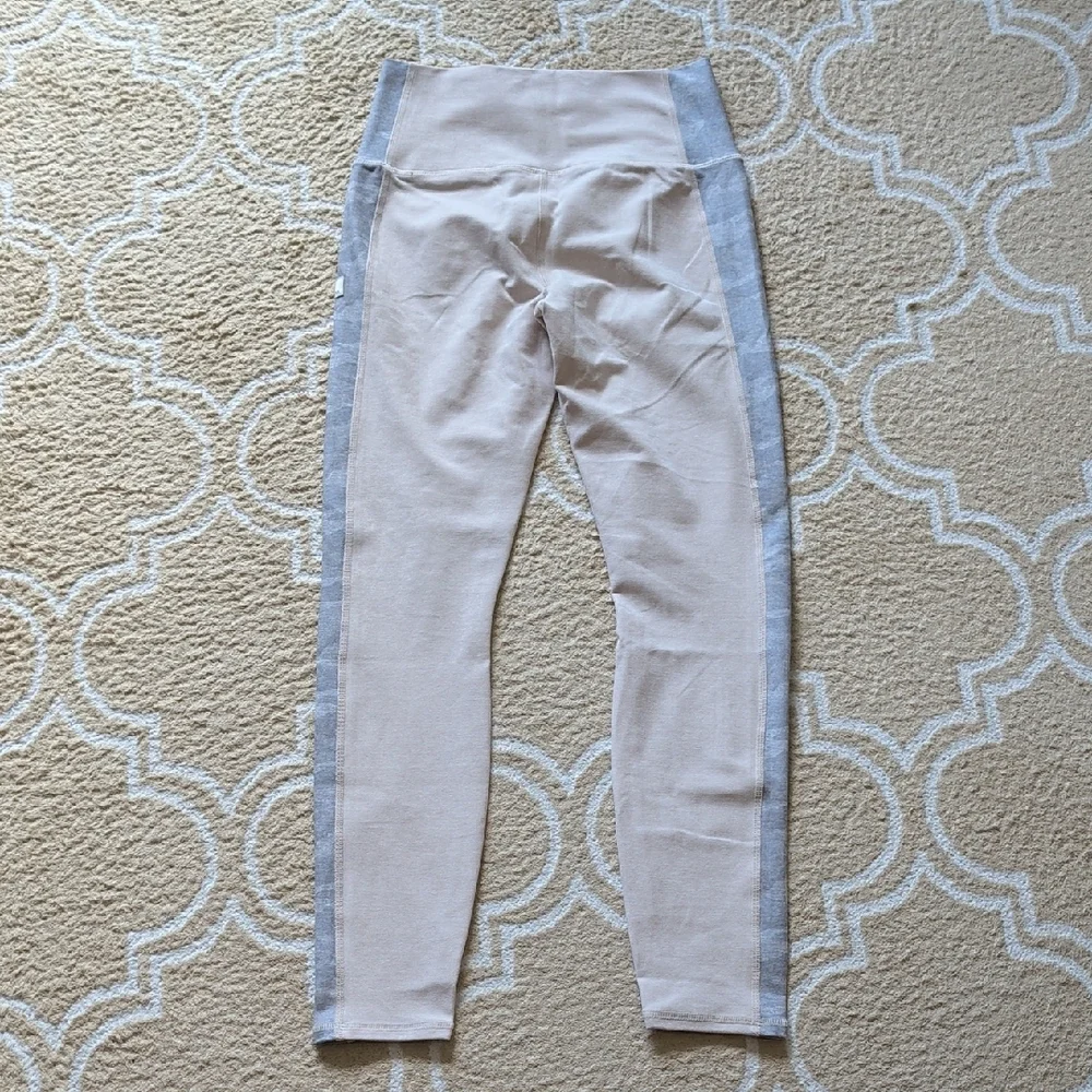 Vuori Aspire Elevation Legging Dune Heath Tan NWOT